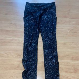 Size 6 Black and Grey Lululemon Leggings